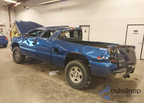 2003 Chevrolet Silverado 1500 Ls z USA, uszkodzony, nr VIN 1GCEK19T93E291852